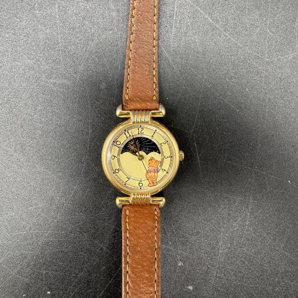 Rare Disney Moon & Sun Phase Winnie The Pooh Watch Vintage HTF Needs Battery